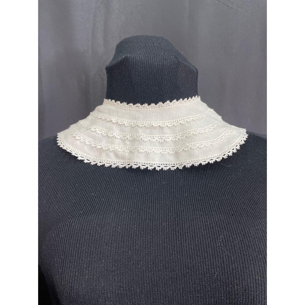 Vintage Detachable Muslin and Lace Collar, Cream